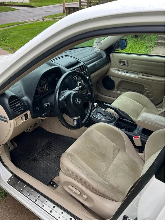 2005 Lexus IS 1st Gen - Image 5 of 15