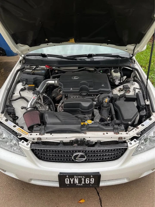 2005 Lexus IS 1st Gen - Image 14 of 15