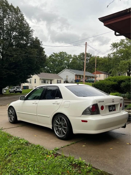 2005 Lexus IS 1st Gen - Image 3 of 15