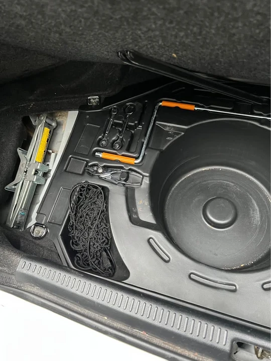 2005 Lexus IS 1st Gen - Image 12 of 15