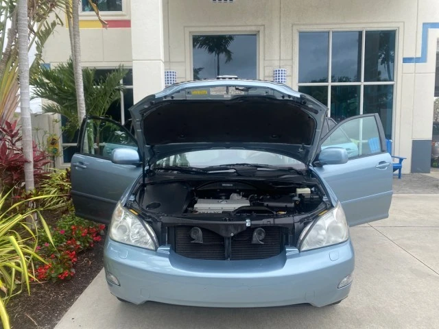 2005 Lexus RX 2nd Gen - Image 18 of 21