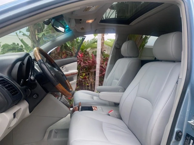 2005 Lexus RX 2nd Gen - Image 11 of 21