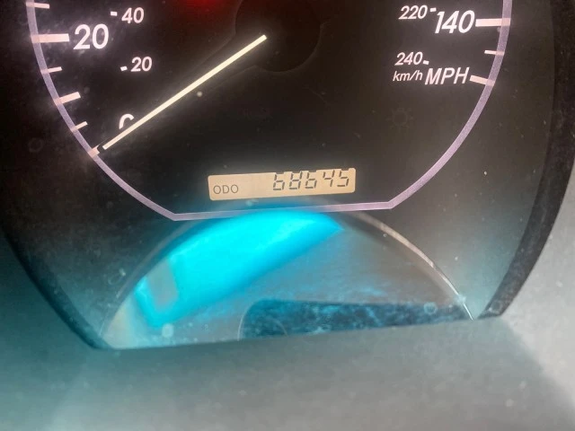 2005 Lexus RX 2nd Gen - Image 19 of 21