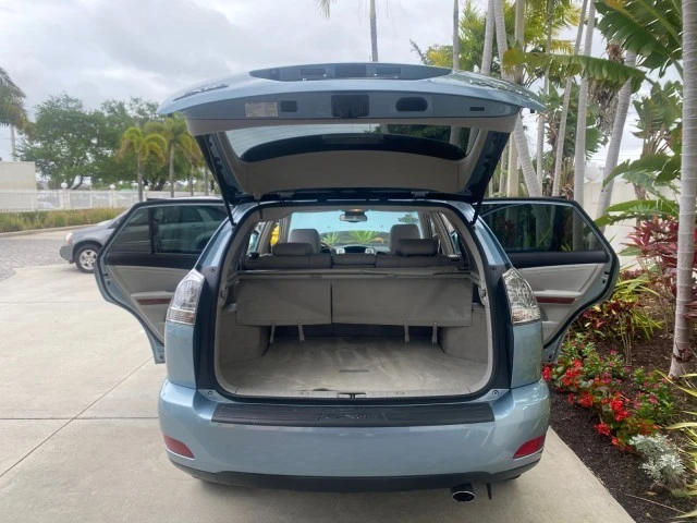 2005 Lexus RX 2nd Gen - Image 16 of 21