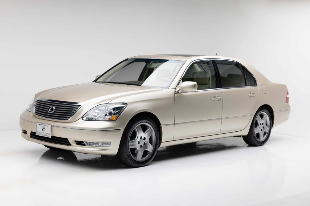 2005 Lexus LS 3rd Gen - Image 13 of 31