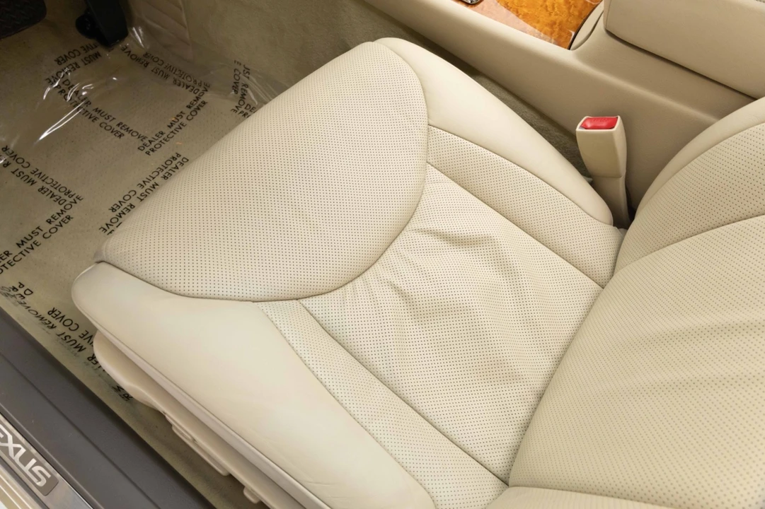 2005 Lexus LS 3rd Gen - Image 30 of 31