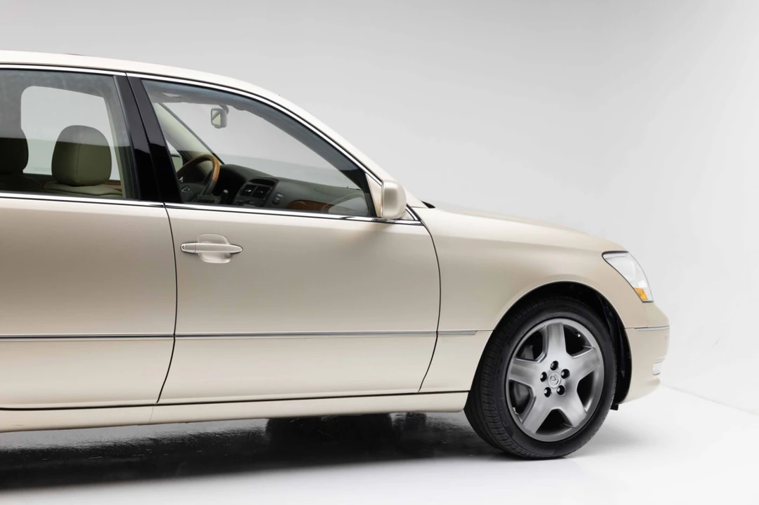 2005 Lexus LS 3rd Gen - Image 31 of 31