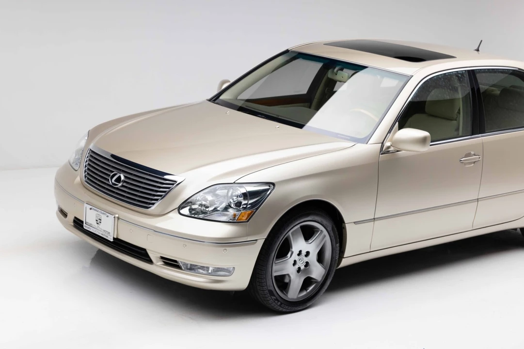 2005 Lexus LS 3rd Gen - Image 25 of 31