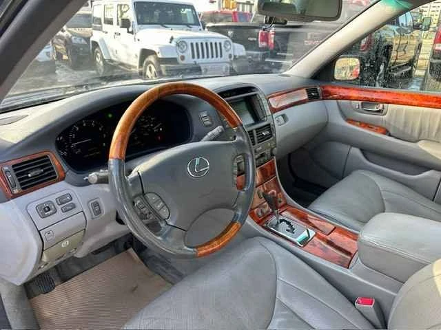 2005 Lexus LS 3rd Gen - Image 4 of 9