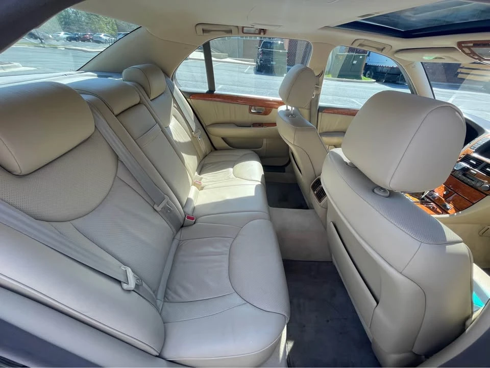 2005 Lexus LS 3rd Gen - Image 10 of 10