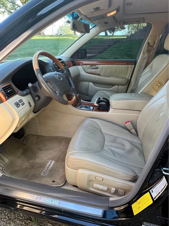 2005 Lexus LS 3rd Gen - Image 5 of 8