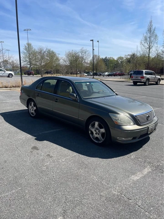 2005 Lexus LS 3rd Gen - Image 4 of 10