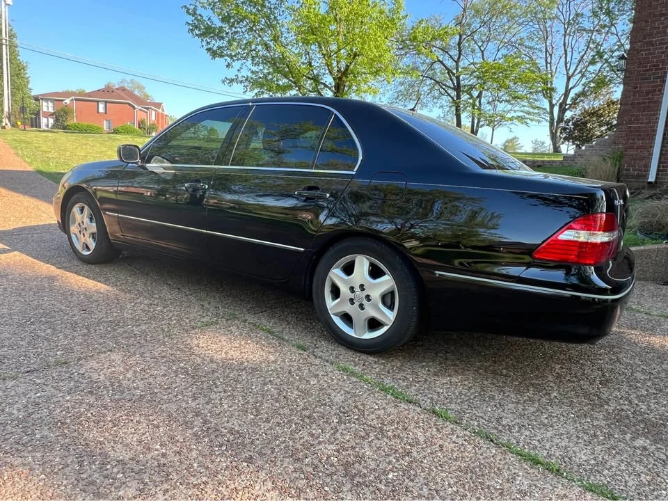 2005 Lexus LS 3rd Gen - Image 4 of 8