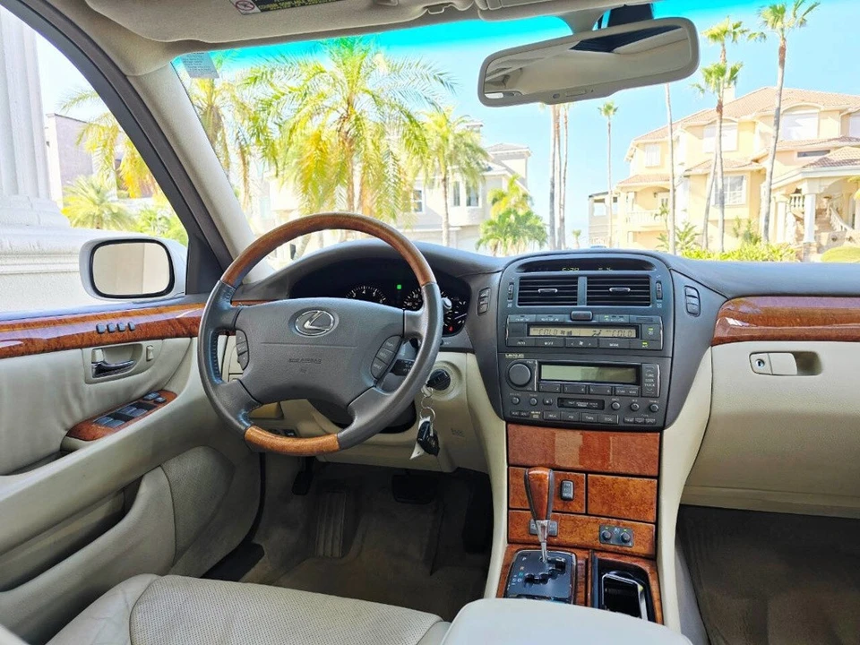 2005 Lexus LS 3rd Gen - Image 9 of 21