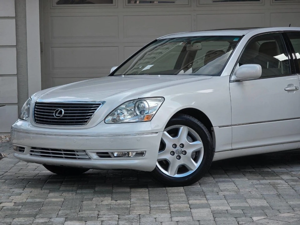 2005 Lexus LS 3rd Gen - Image 2 of 21