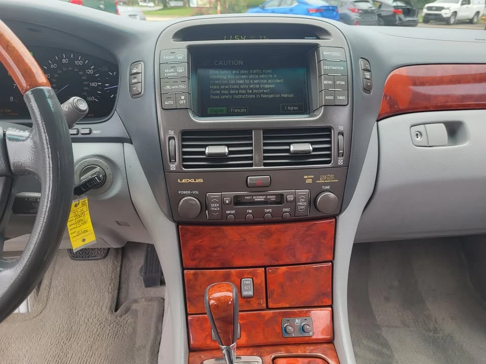 2005 Lexus LS 3rd Gen - Image 13 of 15