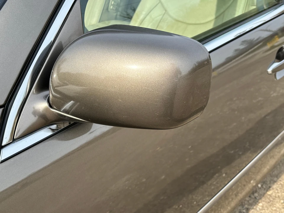 2005 Lexus LS 2nd Gen - Image 13 of 31