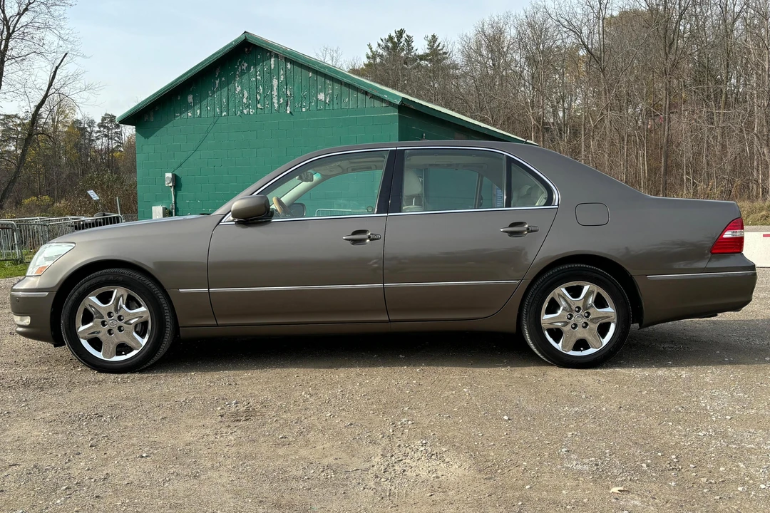 2005 Lexus LS 2nd Gen - Image 3 of 31