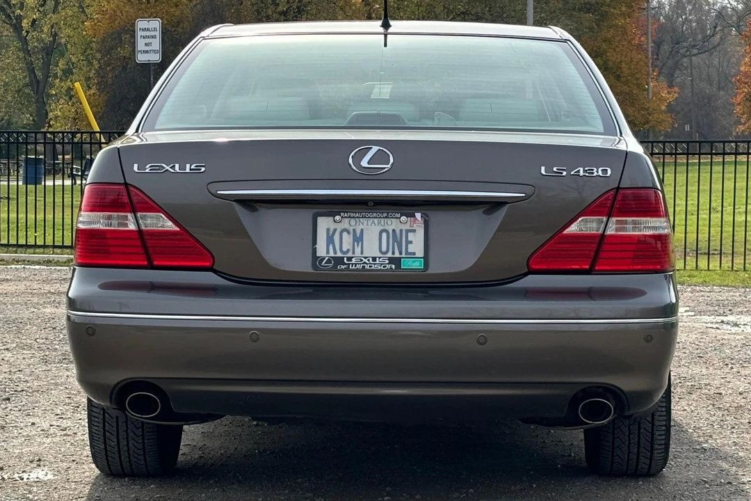 2005 Lexus LS 2nd Gen - Image 5 of 31