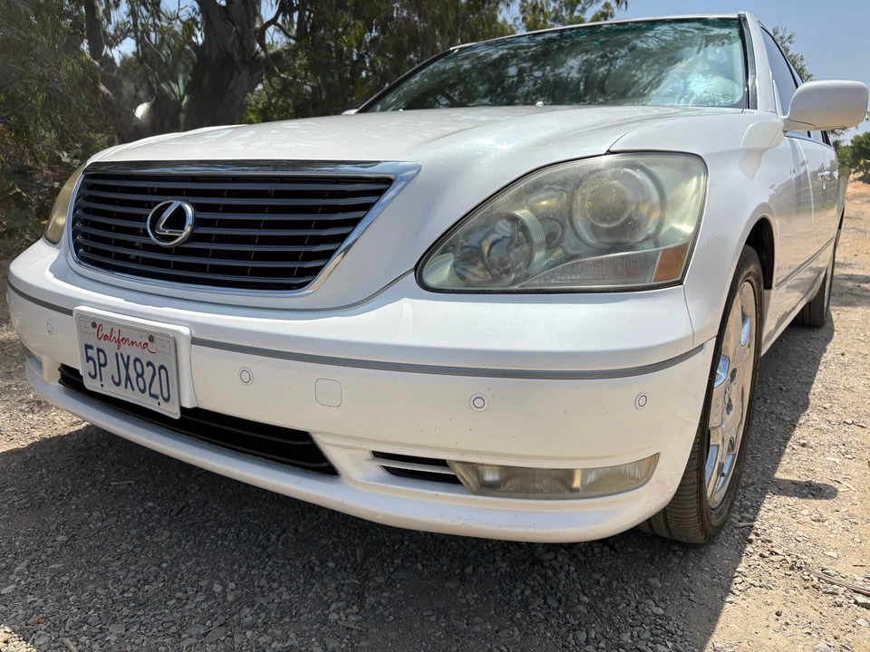 2005 Lexus LS 3rd Gen - Image 7 of 31