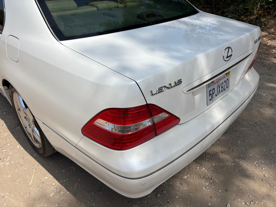 2005 Lexus LS 3rd Gen - Image 29 of 31