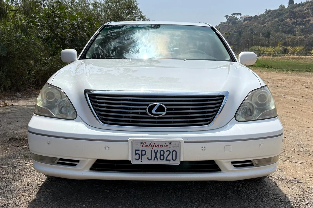 2005 Lexus LS 3rd Gen - Image 2 of 31