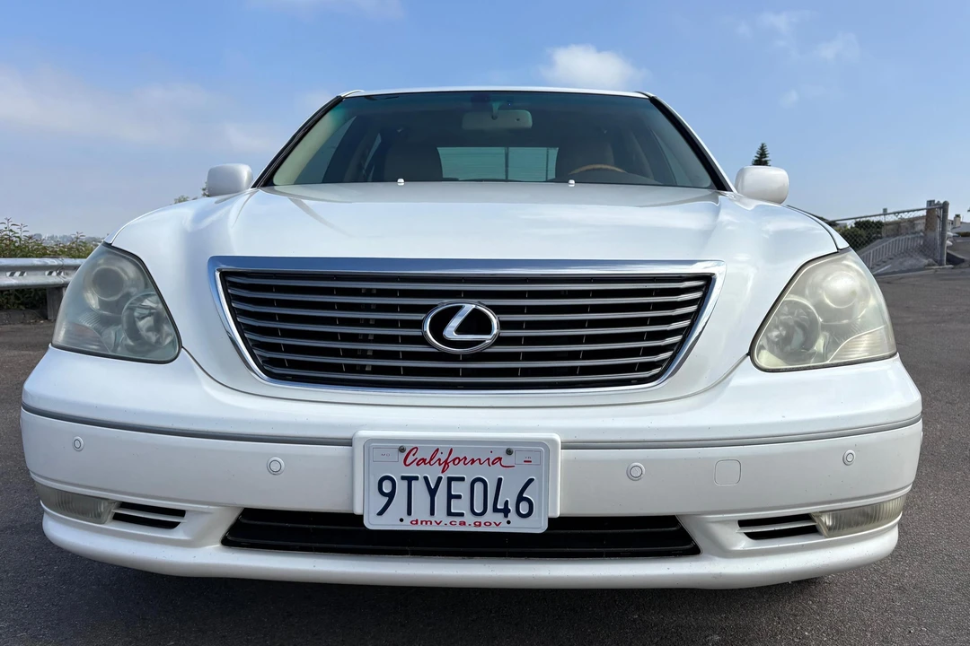 2005 Lexus LS 3rd Gen - Image 2 of 31
