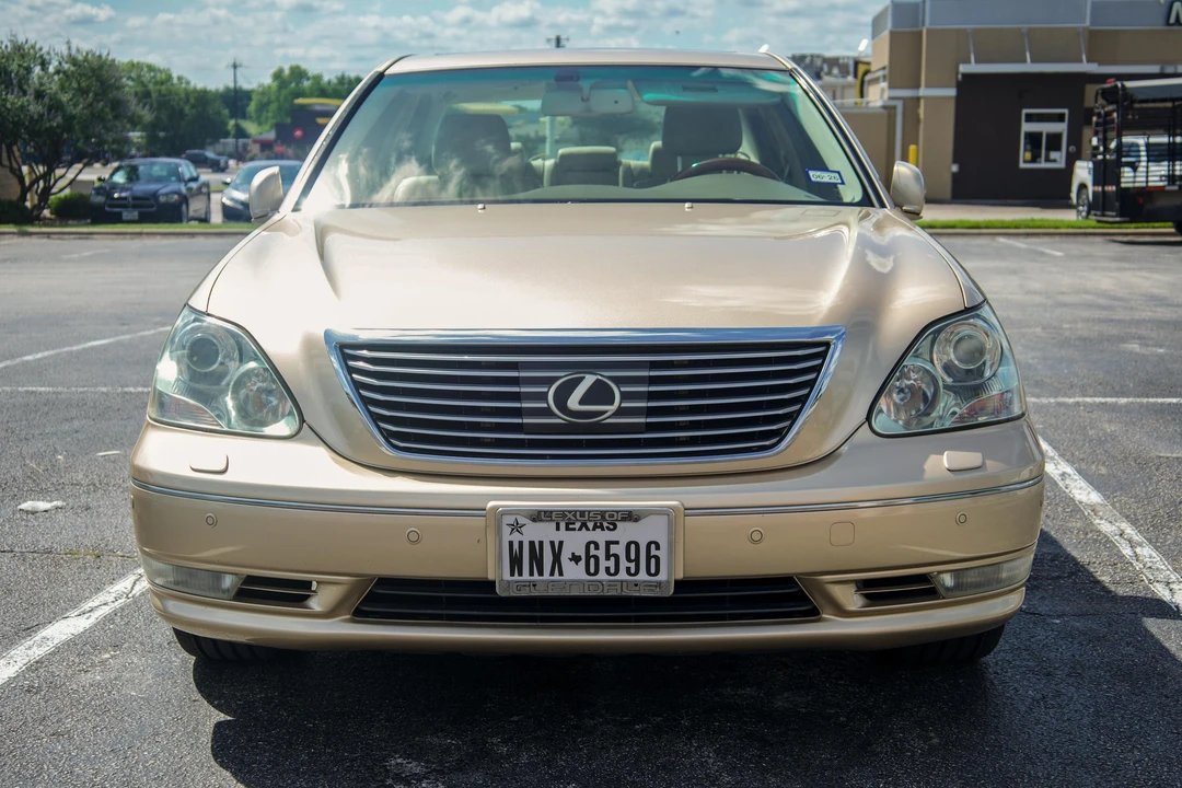 2005 Lexus LS 3rd Gen - Image 2 of 31