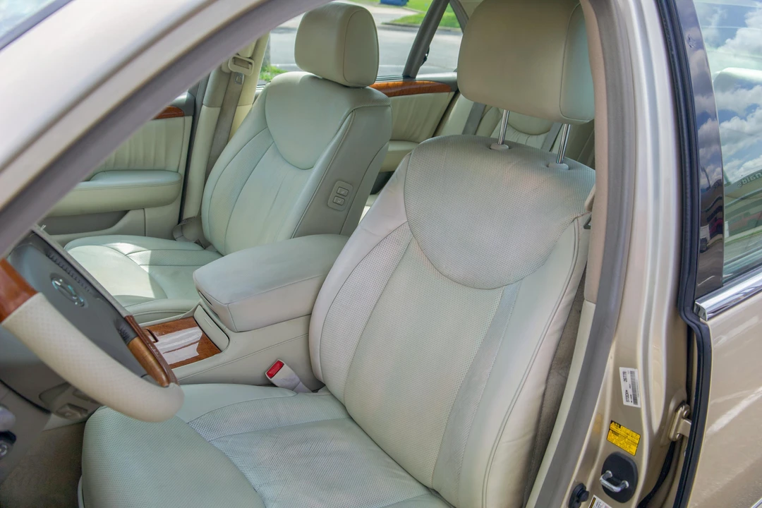 2005 Lexus LS 3rd Gen - Image 30 of 31