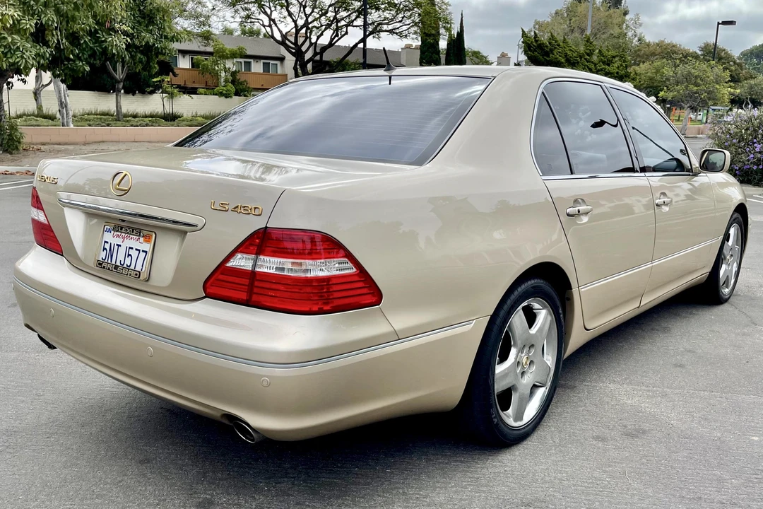 2005 Lexus LS 3rd Gen - Image 4 of 31