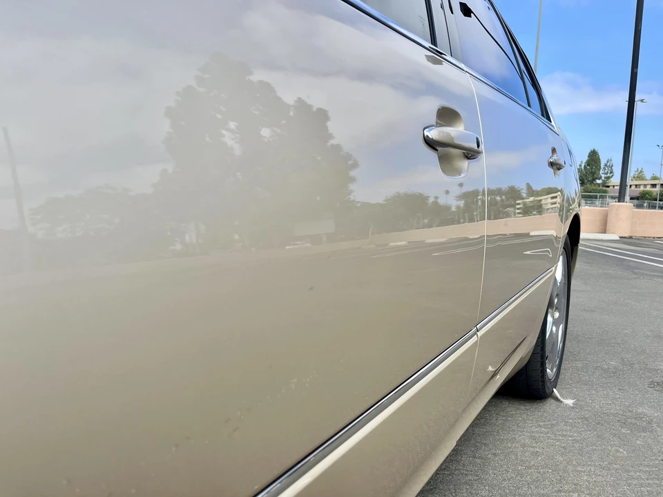 2005 Lexus LS 3rd Gen - Image 21 of 31