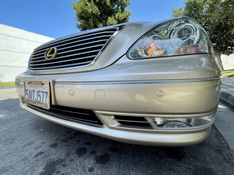 2005 Lexus LS 3rd Gen - Image 15 of 31