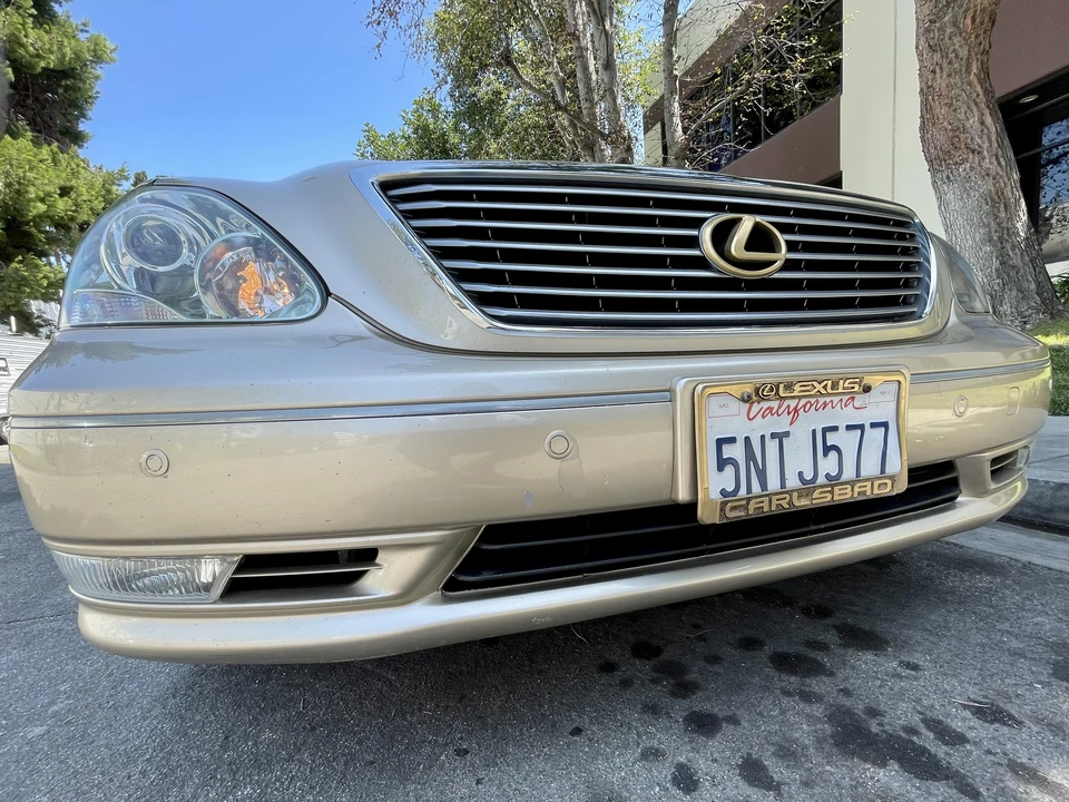 2005 Lexus LS 3rd Gen - Image 14 of 31