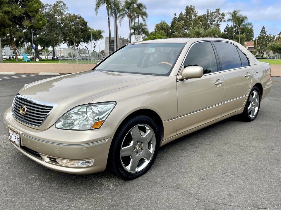 2005 Lexus LS 3rd Gen - Image 8 of 31
