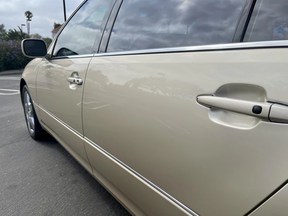2005 Lexus LS 3rd Gen - Image 22 of 31