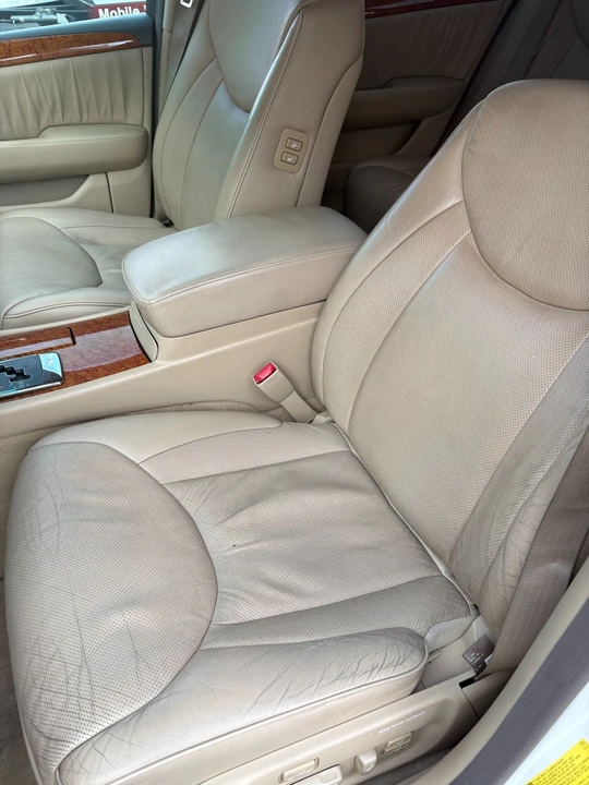 2005 Lexus LS 3rd Gen - Image 10 of 21