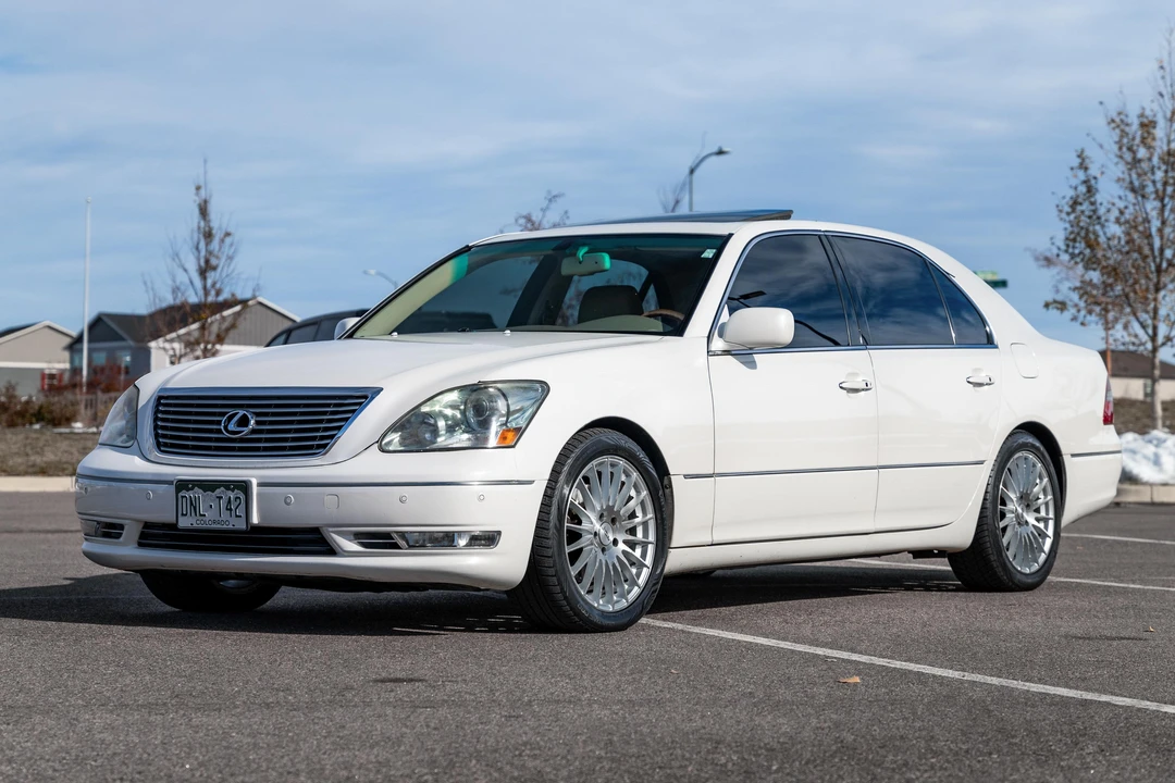 2005 Lexus LS 3rd Gen - Image 6 of 31