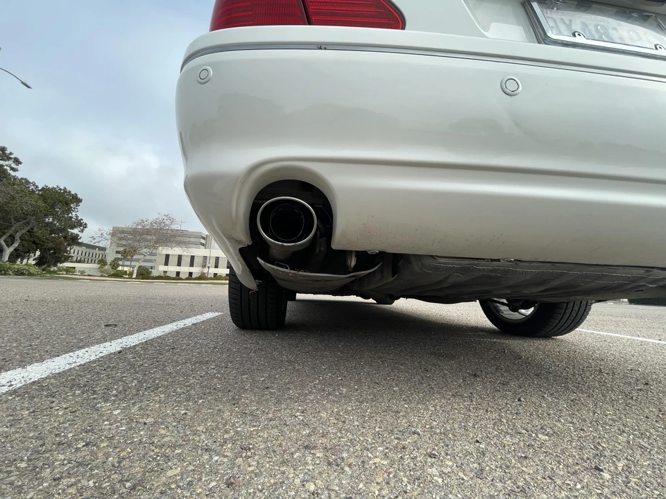 2005 Lexus LS 3rd Gen - Image 21 of 31