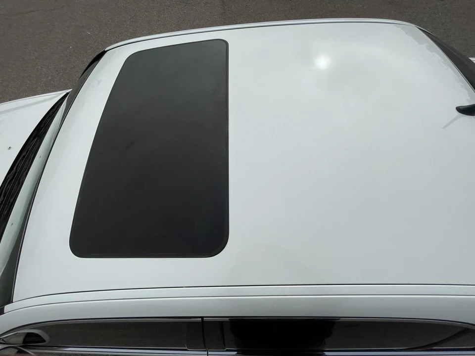 2005 Lexus LS 3rd Gen - Image 16 of 31