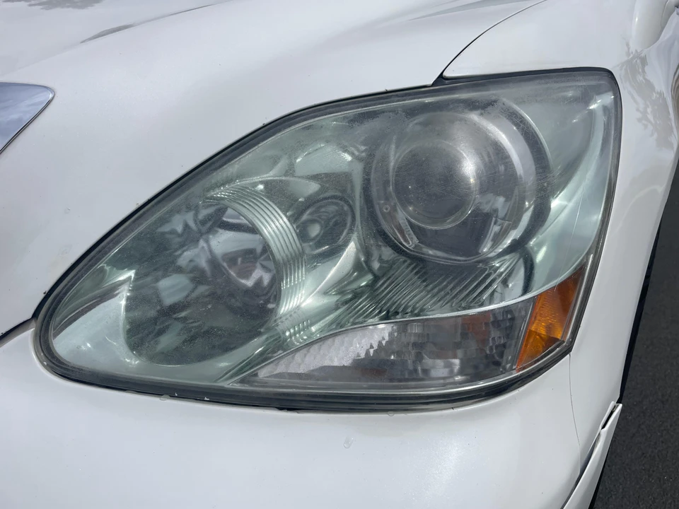 2005 Lexus LS 3rd Gen - Image 13 of 31