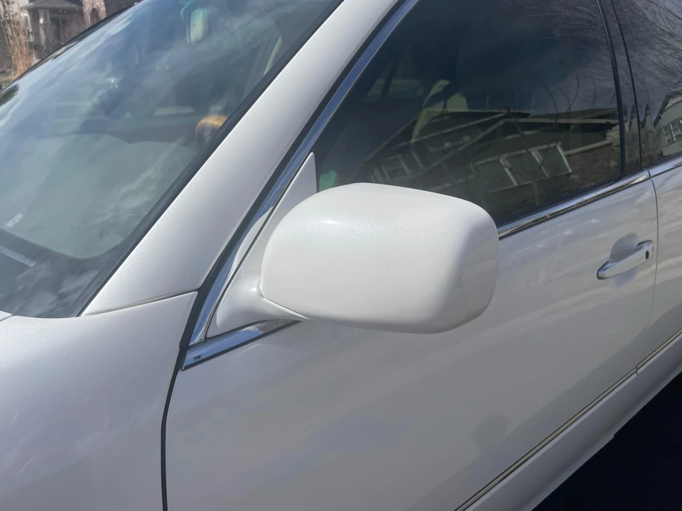 2005 Lexus LS 3rd Gen - Image 15 of 31