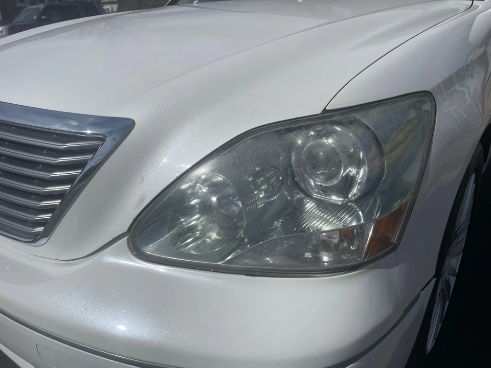 2005 Lexus LS 3rd Gen - Image 14 of 31