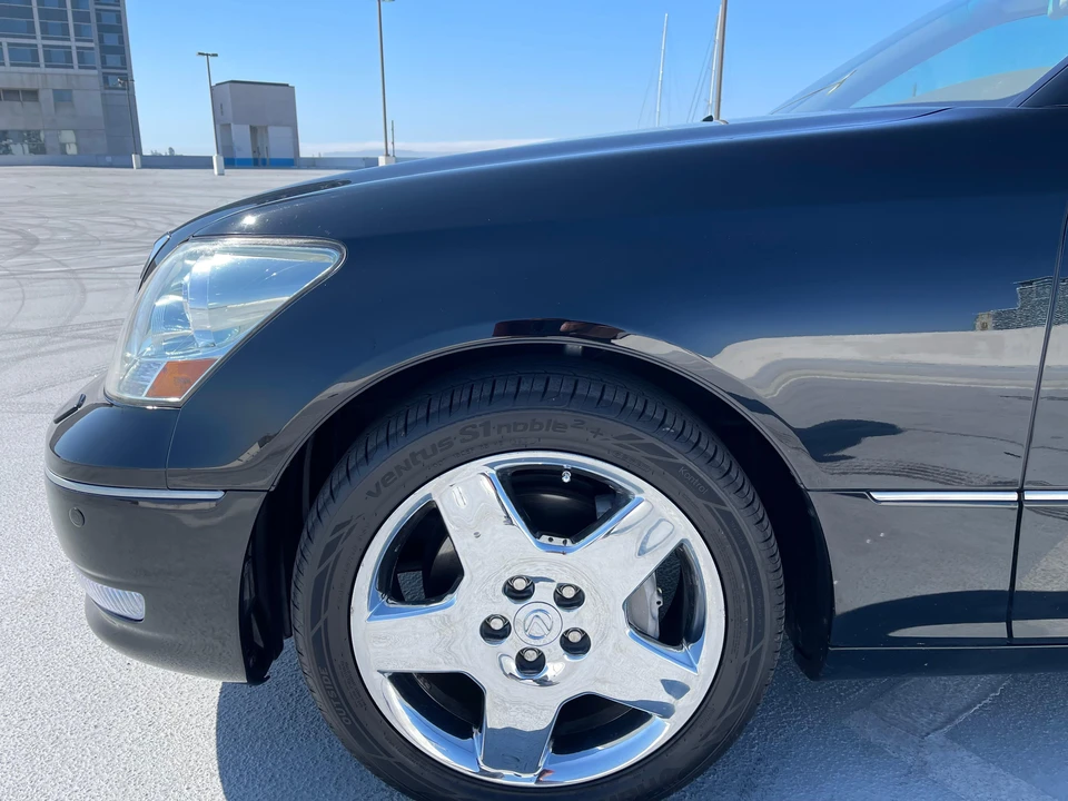 2005 Lexus LS 3rd Gen - Image 27 of 31