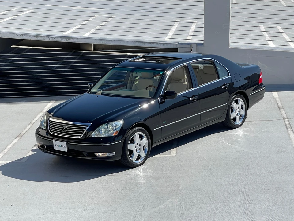 2005 Lexus LS 3rd Gen - Image 10 of 31