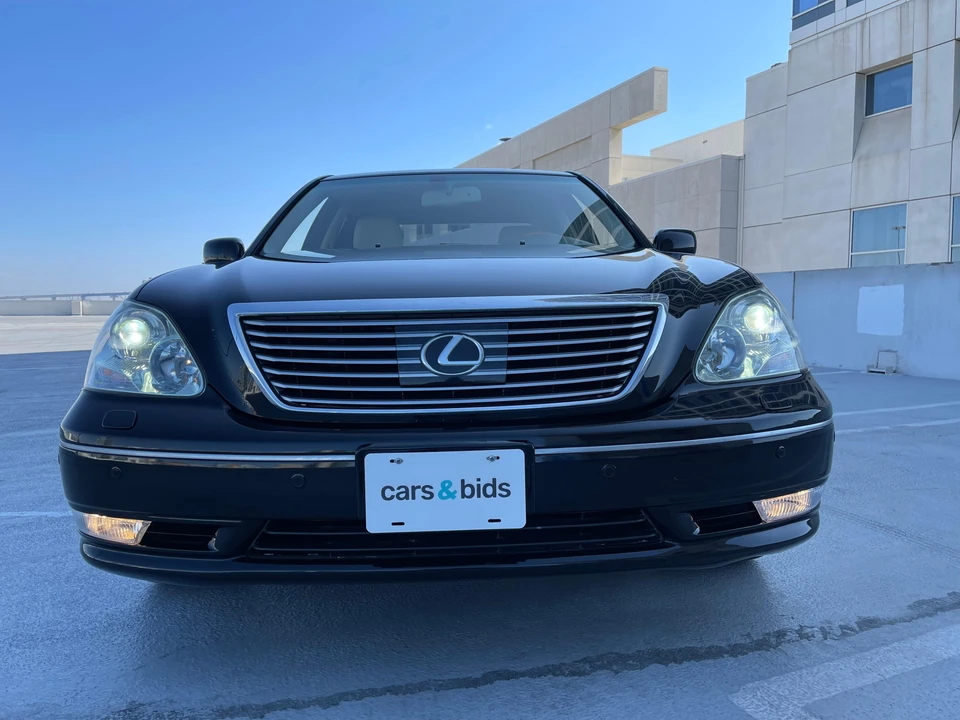 2005 Lexus LS 3rd Gen - Image 6 of 31