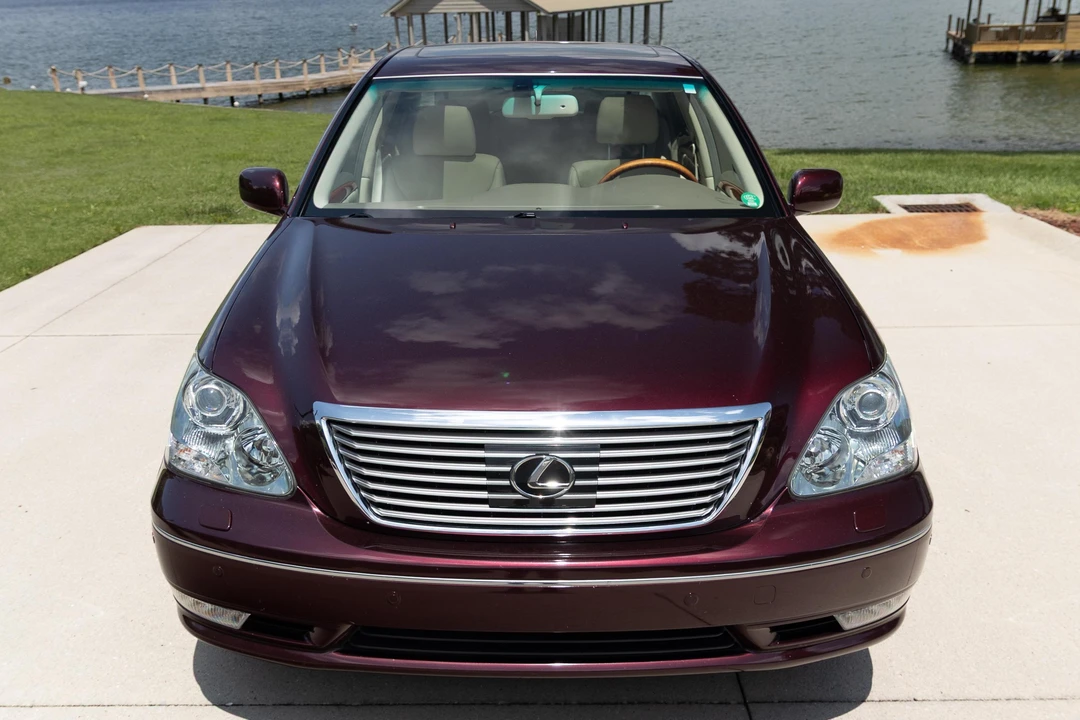 2005 Lexus LS 3rd Gen - Image 2 of 31