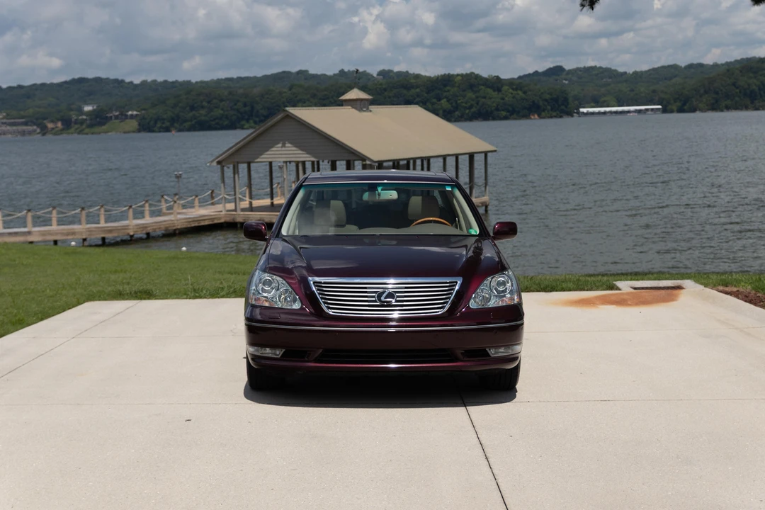 2005 Lexus LS 3rd Gen - Image 6 of 31