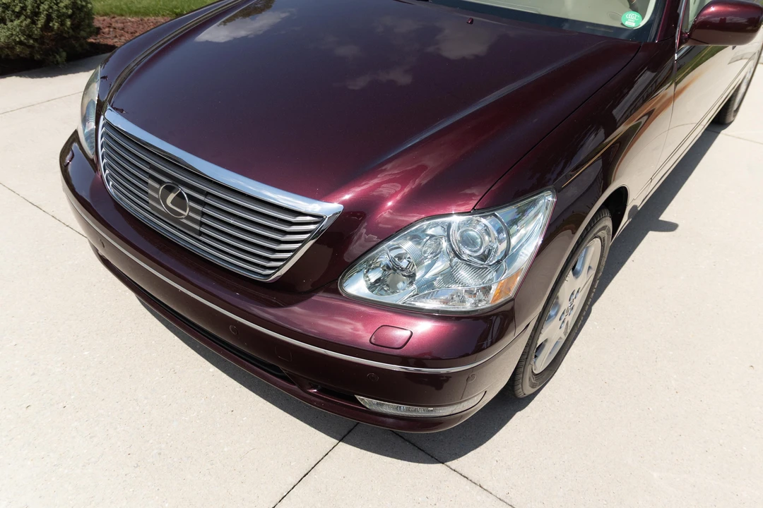 2005 Lexus LS 3rd Gen - Image 25 of 31
