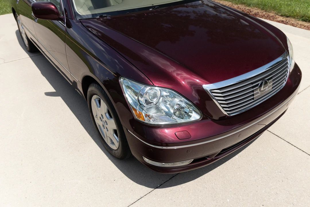 2005 Lexus LS 3rd Gen - Image 22 of 31