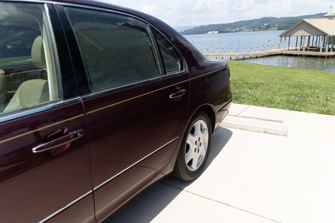 2005 Lexus LS 3rd Gen - Image 30 of 31